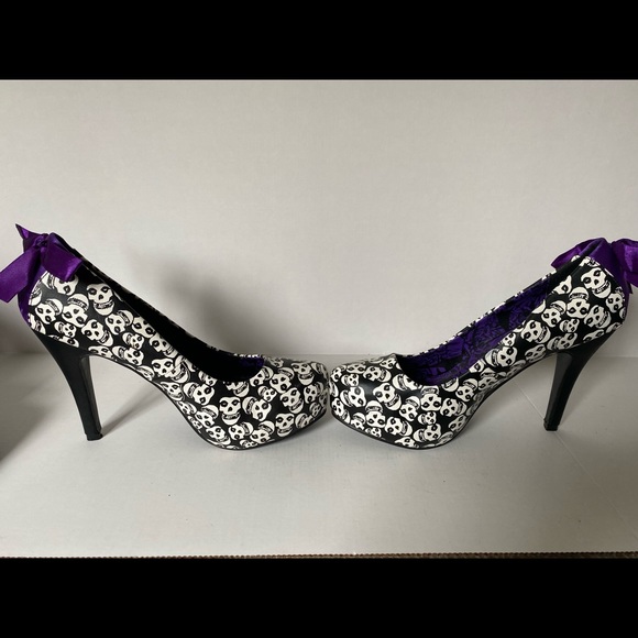 NWOT IRON FIST MISFITS HEELS (fits like a size 10) - Picture 7 of 8